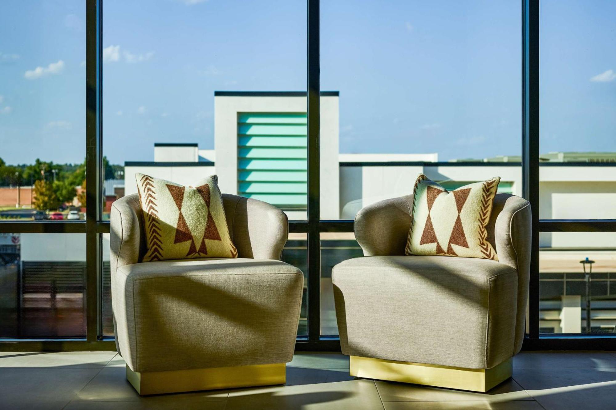 Lively Hotel On Oak Oklahoma City, Tapestry By Hilton Extérieur photo